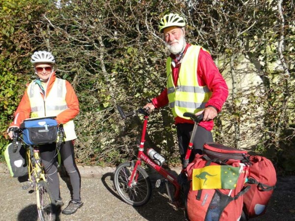 Cyclistes hébergés à la maison d'hôtes Ti Ar Yer qui est labellisée Accueil Vélo - Milizac-Guipronvel dans le Nord Finistère