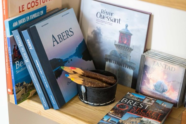 Bibliothèque - La Maison de Jean, gîte cosy entre terre et mer - Milizac, Finistère